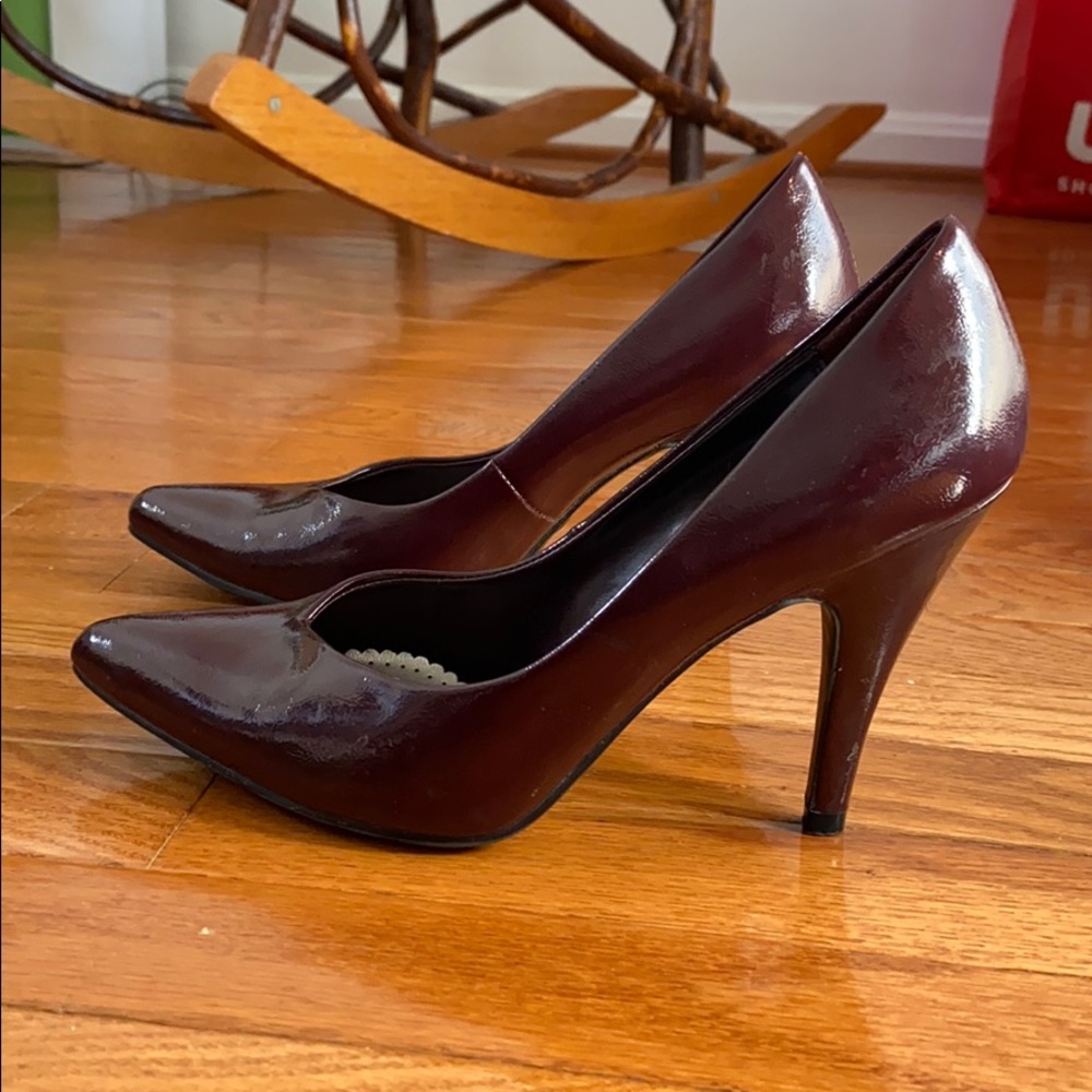 Maroon Fioni heels - Picture 3 of 6